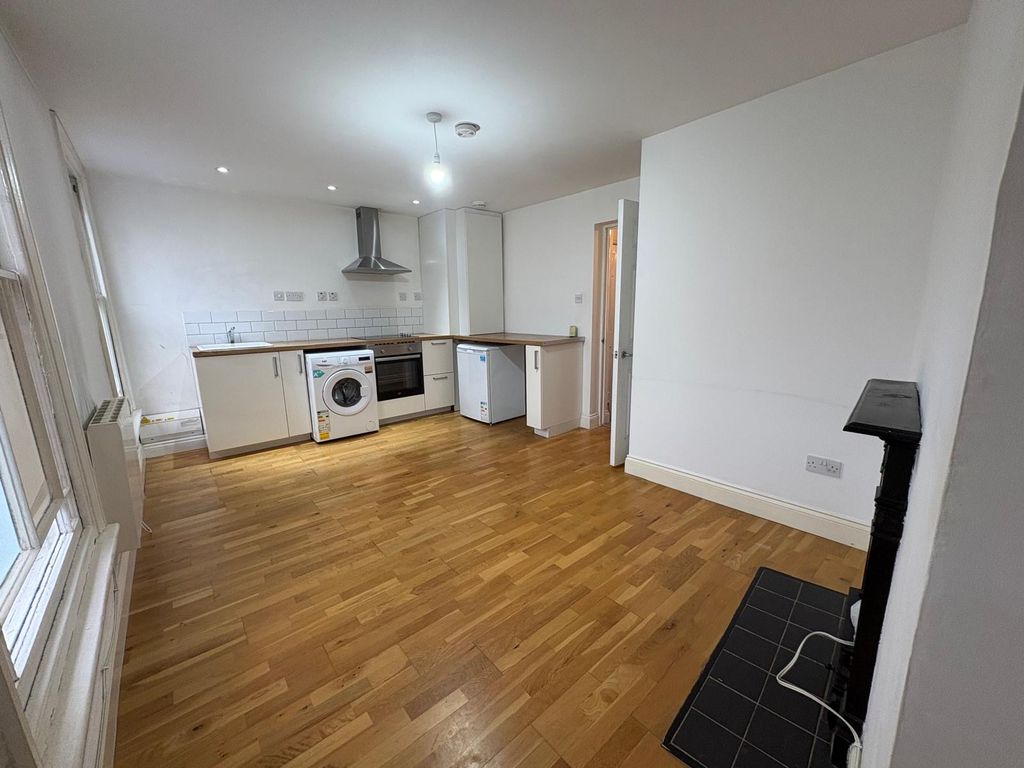 Property photo 1 of 7 Image