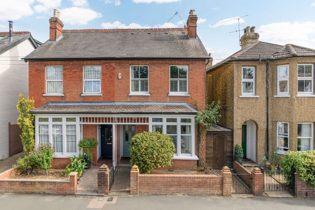 Property photo 1 of 17