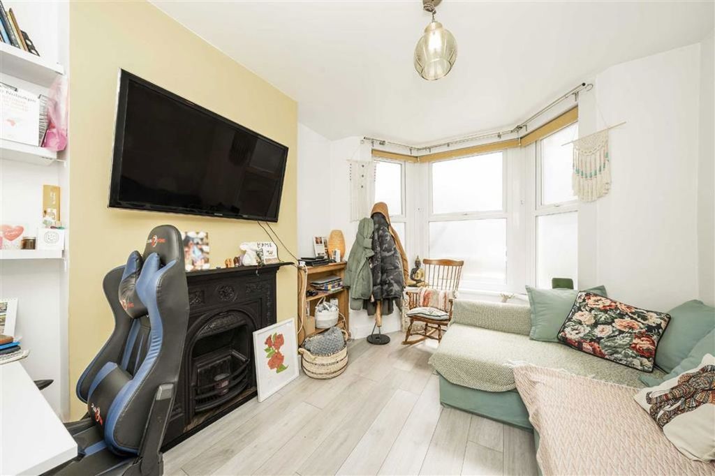 Property photo 2 of 5
