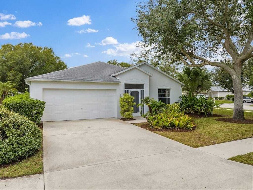 Property photo 1 of 31