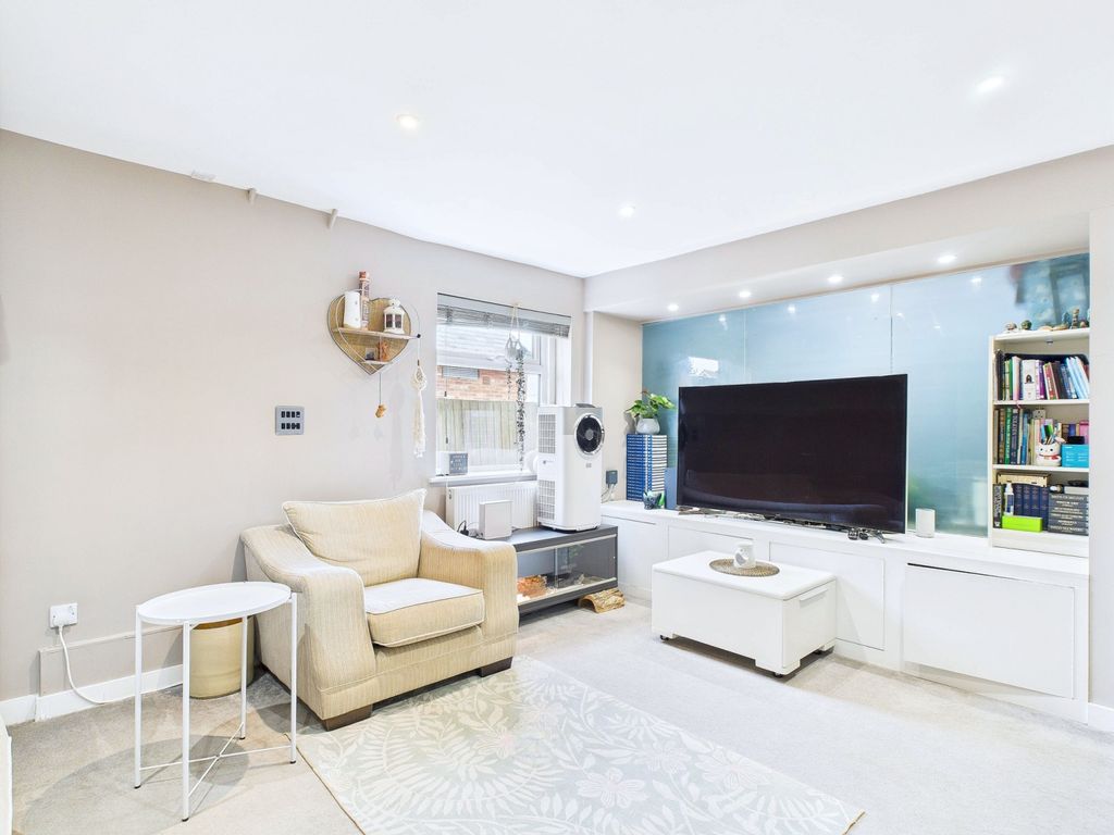 Property photo 2 of 14 Flat A - Living Room