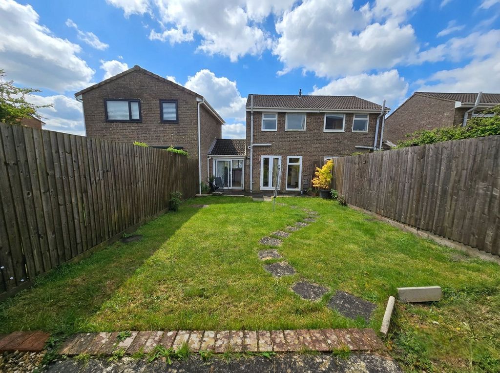 Property photo 2 of 19 Outside