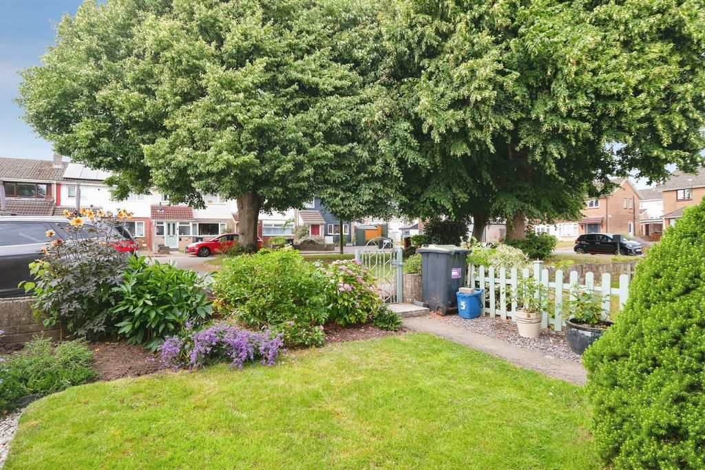 Property photo 3 of 20