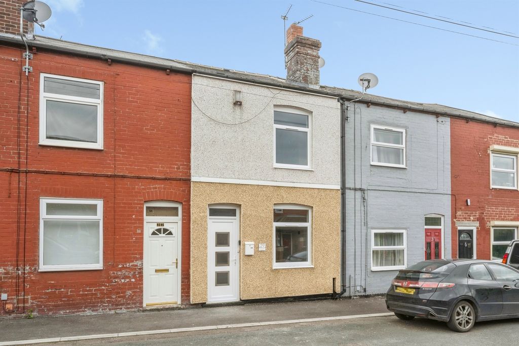 Property photo 1 of 18