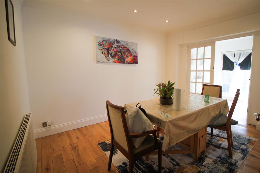 Property photo 3 of 12 Dining Area