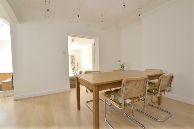 Property photo 2 of 8 Dining Area