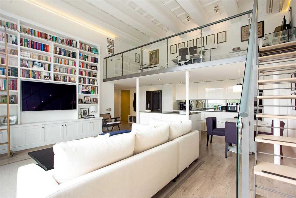 Property photo 1 of 14 80570_Flat-14-The-Piper-Building (4).Jpg