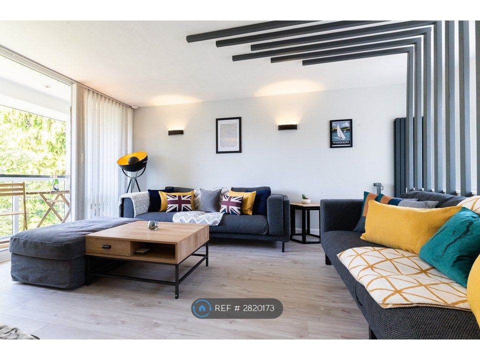 Property photo 2 of 20 Lounge