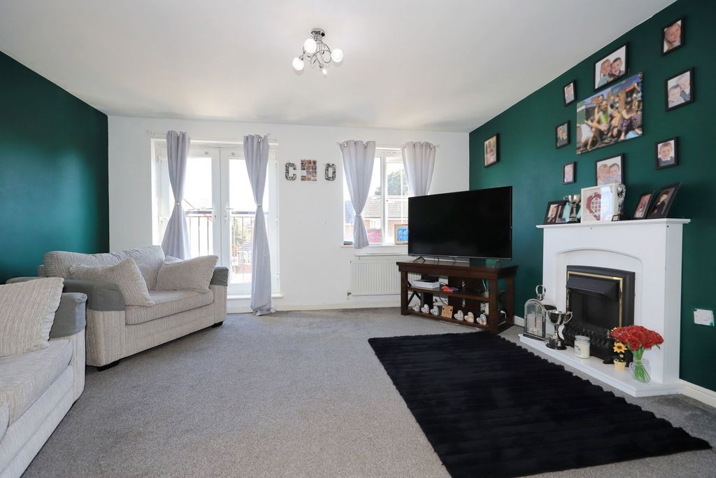 Property photo 2 of 38