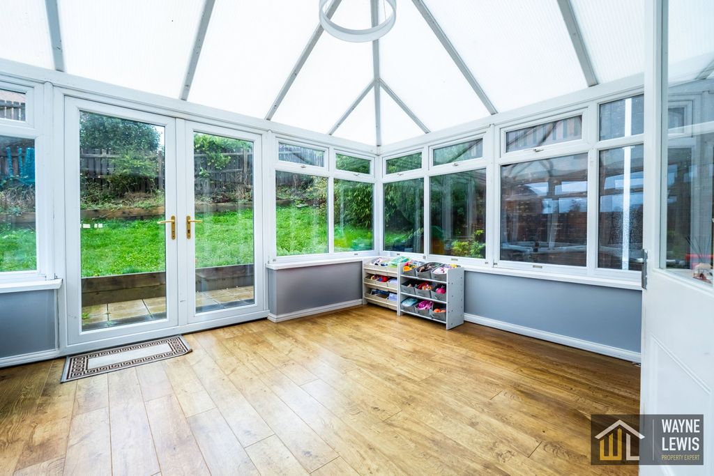 Property photo 3 of 36