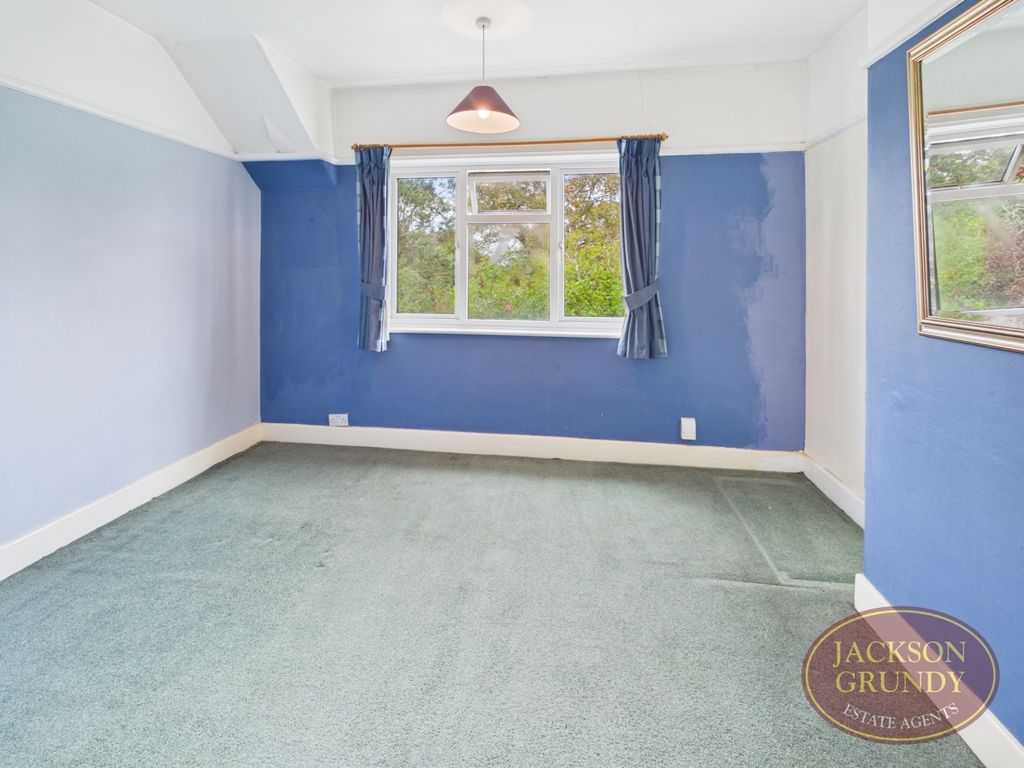 Property photo 2 of 18 Southfield Road