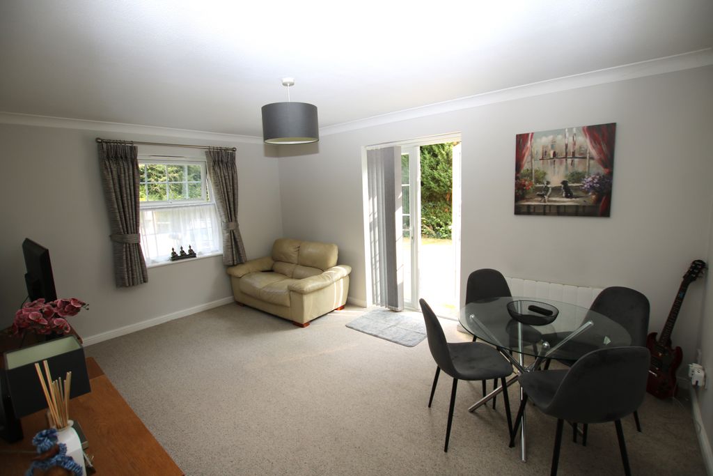 Property photo 2 of 8 2Chelc