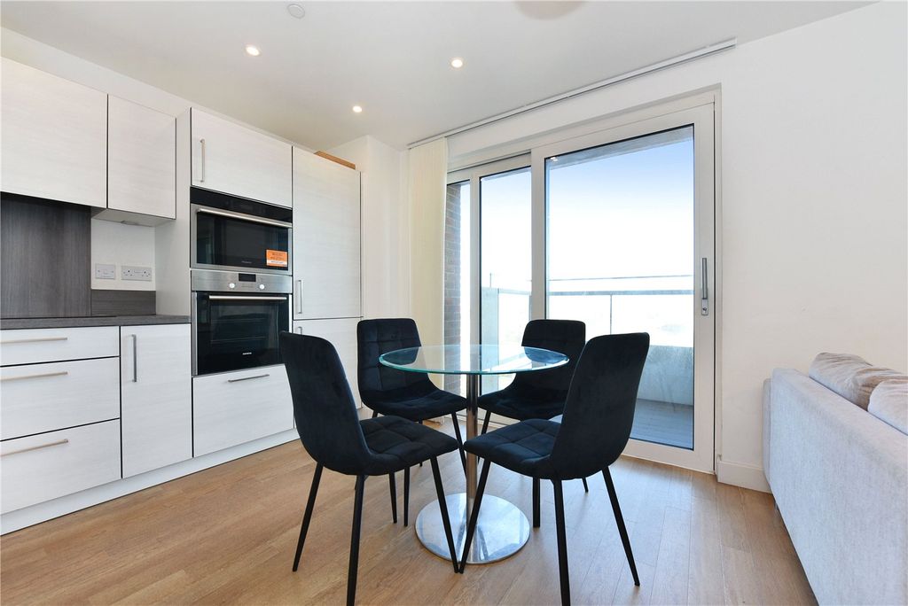 Property photo 3 of 12 Picture No. 11