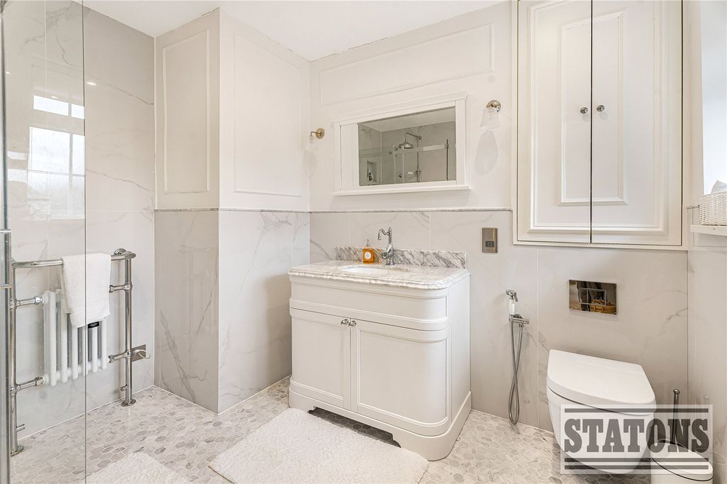 Additional image 23 of 5 bed detached house for saleFoxes Lane, Welham Green, North Mymms, Hatfield AL9