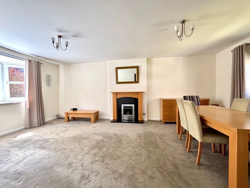Property photo 3 of 6 Sitting Dining Room