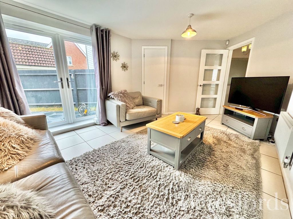 Property photo 3 of 18 Picture 3