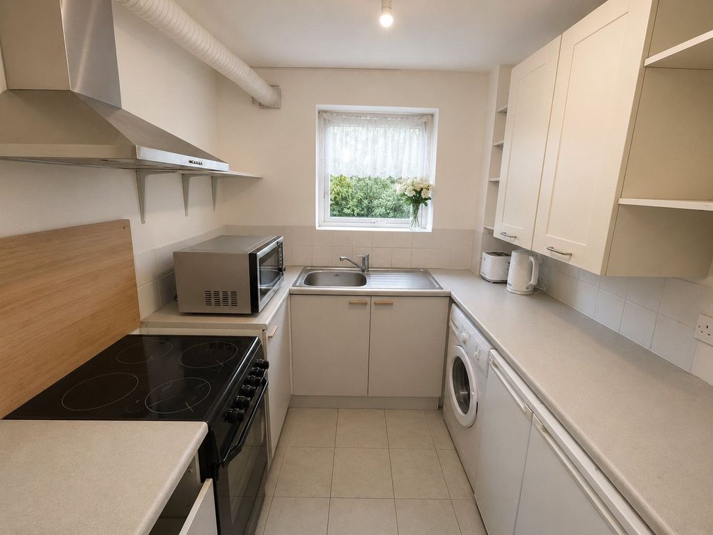 Property photo 3 of 5 Kitchen