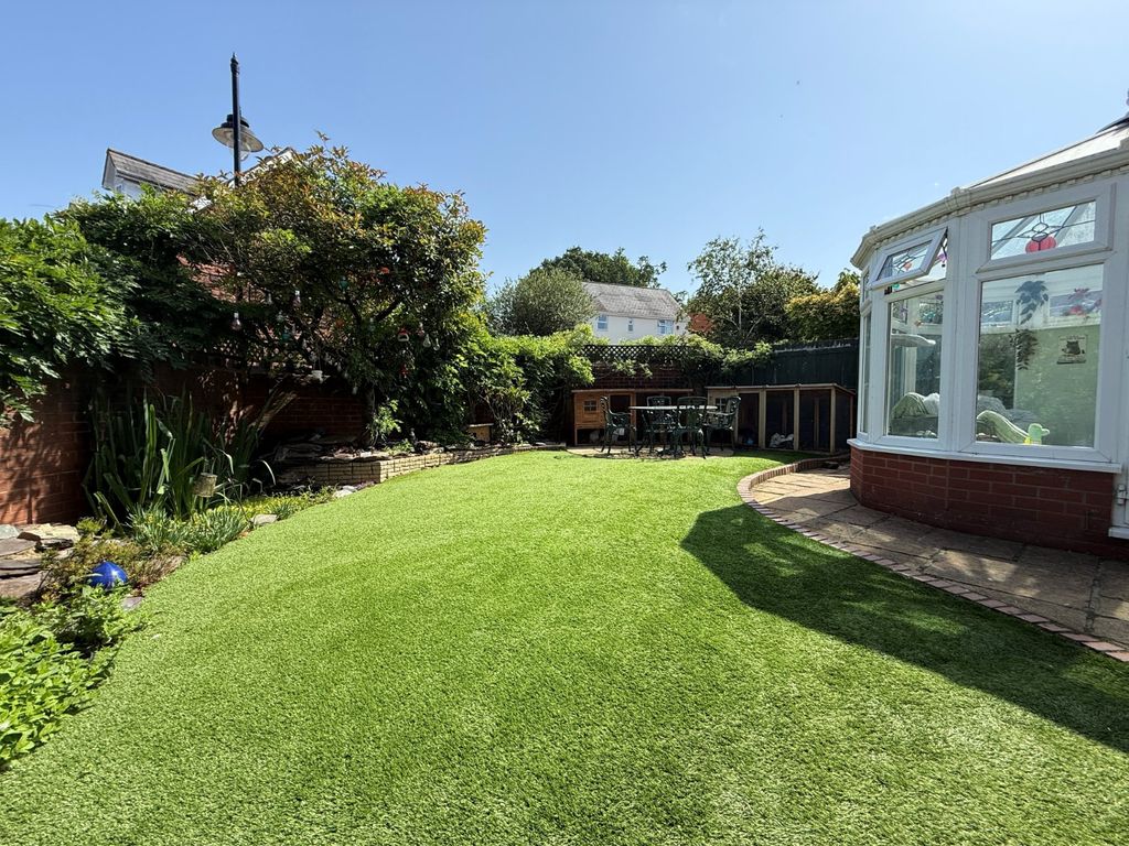 Property photo 2 of 12 Picture No. 19