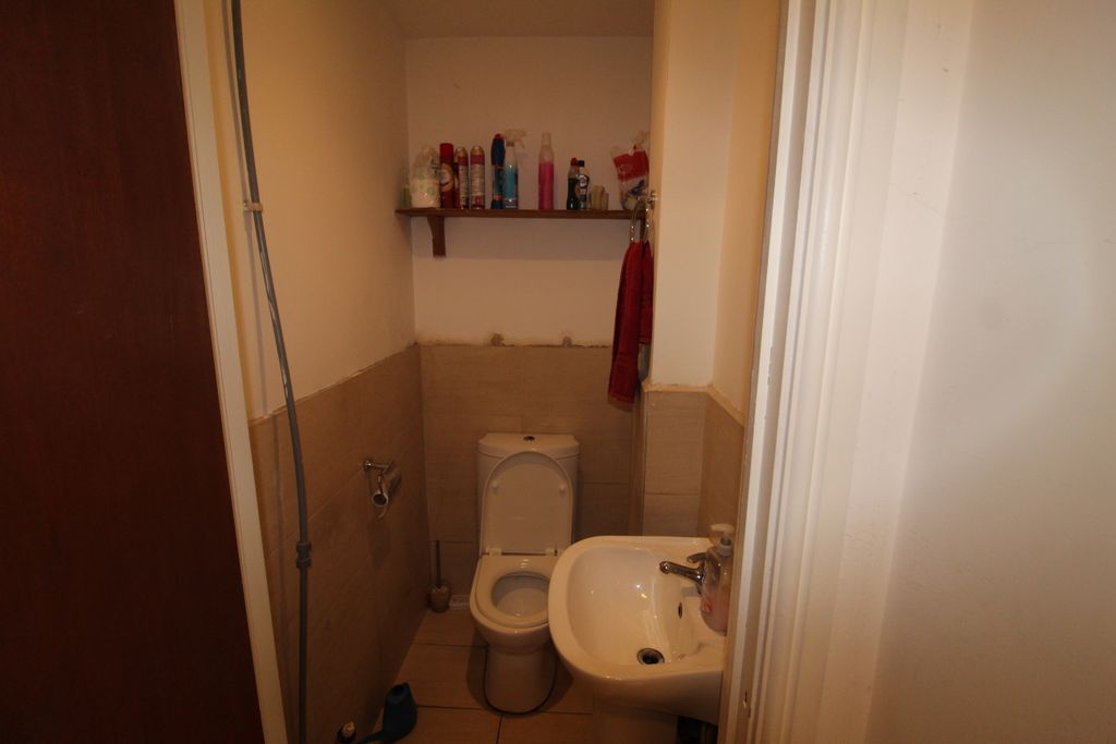 Property photo 2 of 8