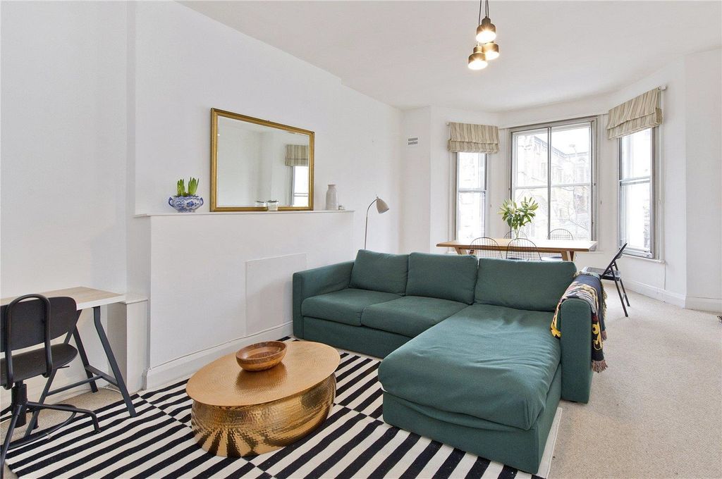 Property photo 3 of 6