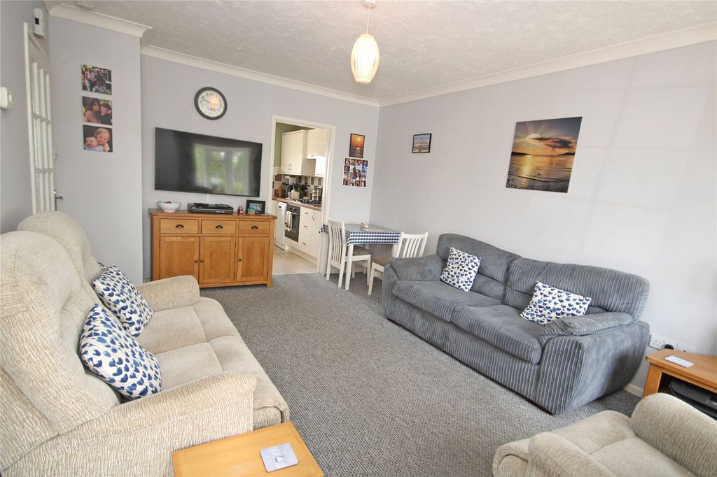 Property photo 3 of 12 Picture No. 11