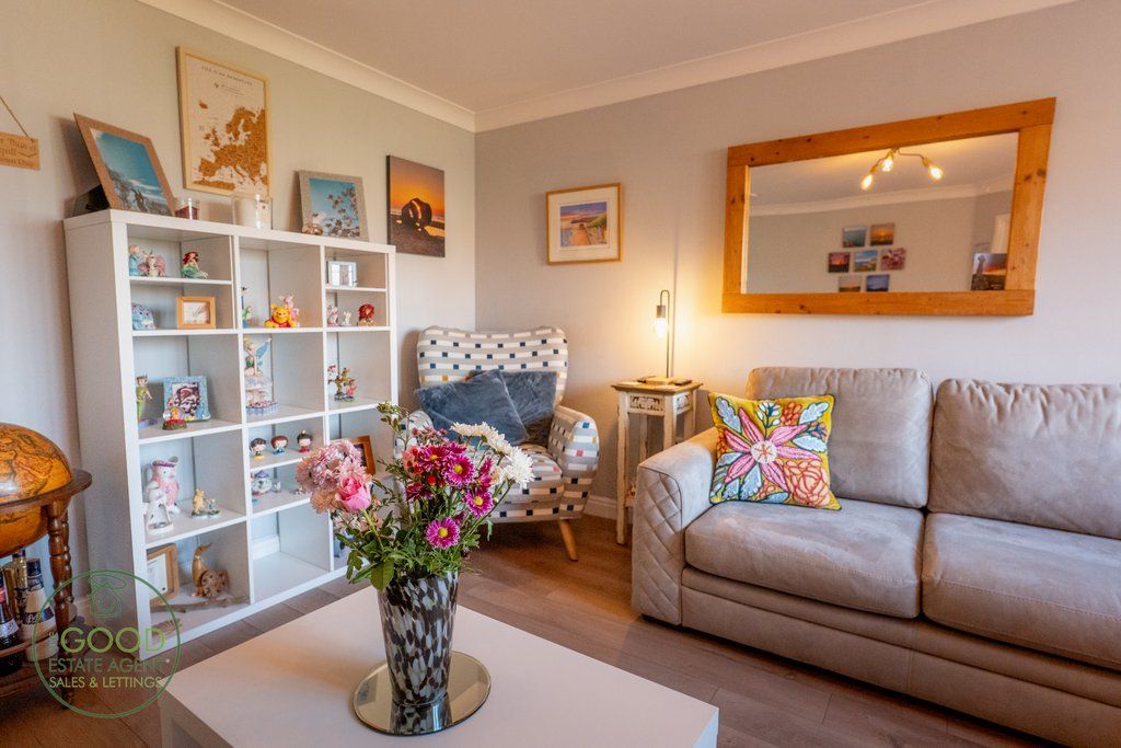 Property photo 3 of 23