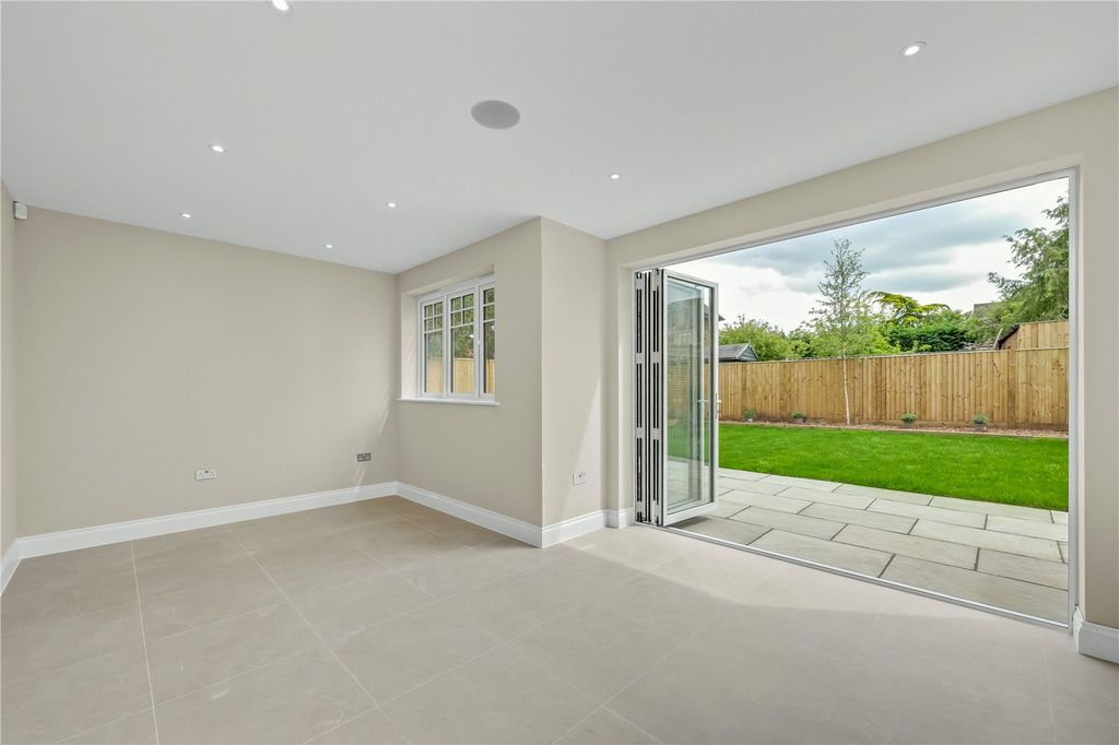 Property photo 3 of 12 Picture No. 24