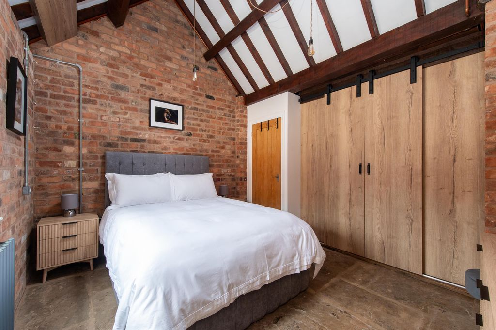 Additional image 26 of 11 bed farm for saleKings Lane, Snitterfield, Stratford-Upon-Avon, Warwickshire CV37.