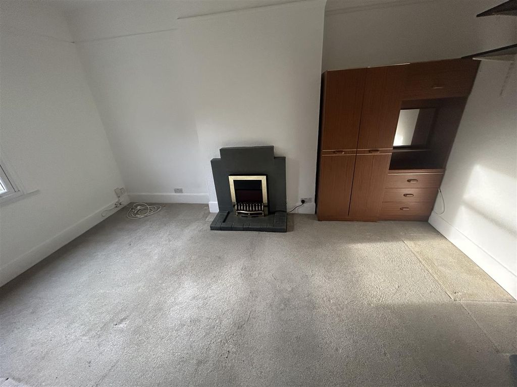 Property photo 3 of 6 Image00014.Jpeg