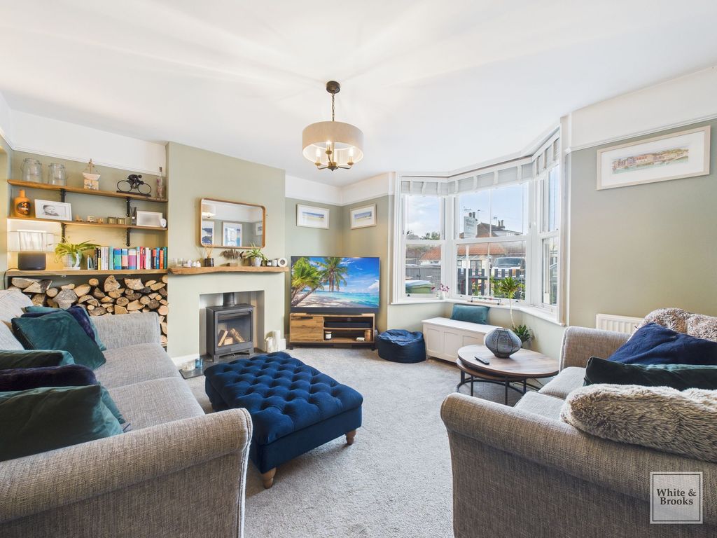 Property photo 3 of 23 Living Room