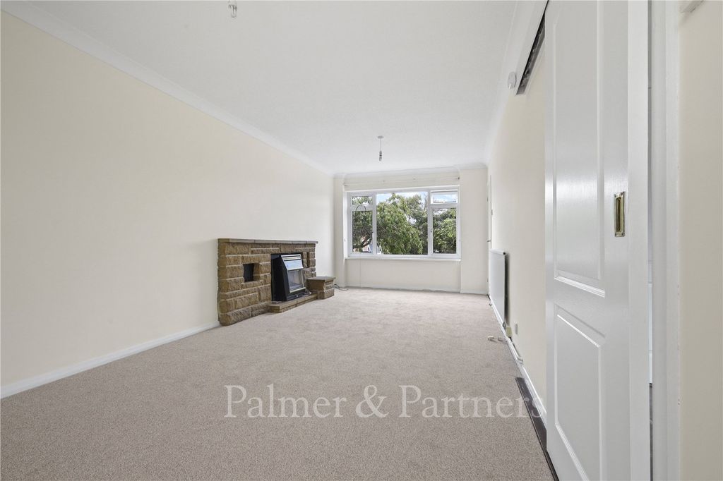 Property photo 3 of 12 Picture No. 05