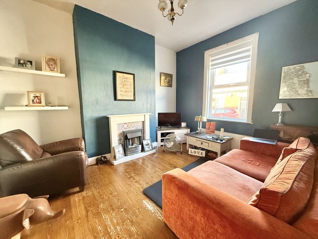 Property photo 3 of 15 Img_8815