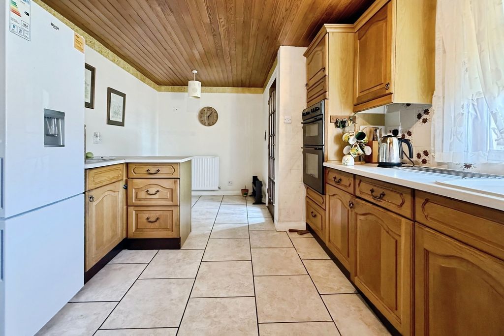 Property photo 3 of 14 Kitchen/Diner