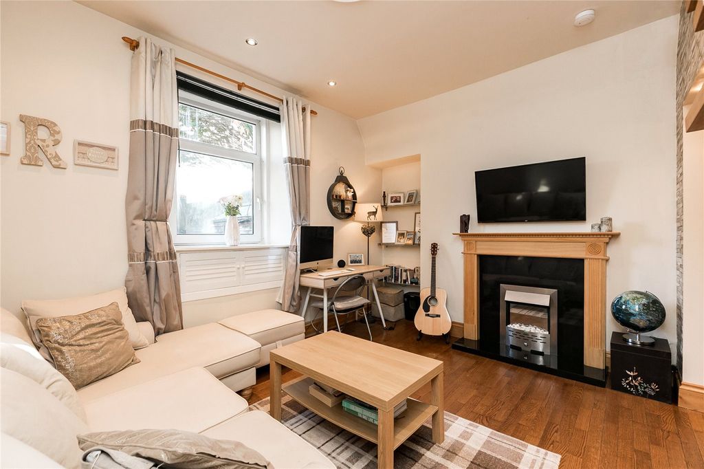 Property photo 2 of 8 Photo 2