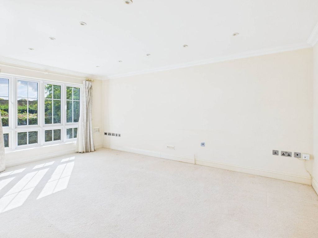 Property photo 3 of 15 Picture No. 08