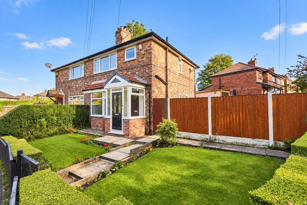 Property photo 1 of 19 Scholes Lane For Sale