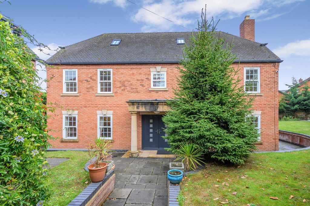 Property photo 1 of 49