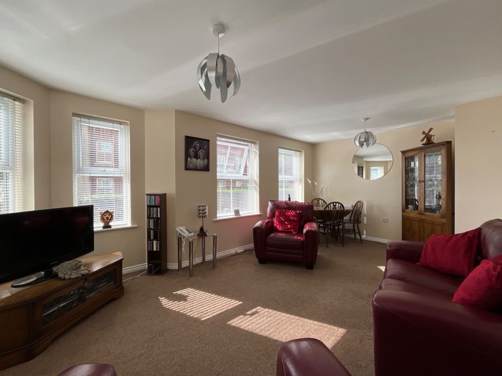 Property photo 3 of 17 4377216