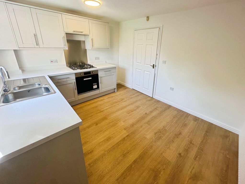 Property photo 3 of 13 Image