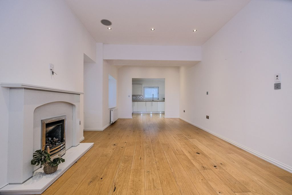 Property photo 1 of 15 Lounge And Diningroom