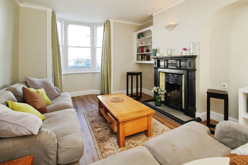 Property photo 2 of 17