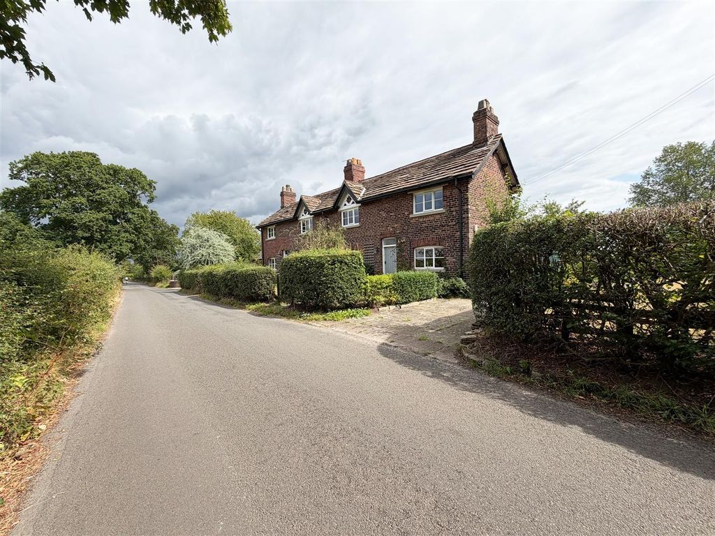 Property photo 1 of 33