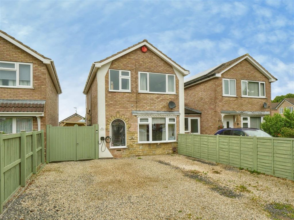 Property photo 1 of 27 External