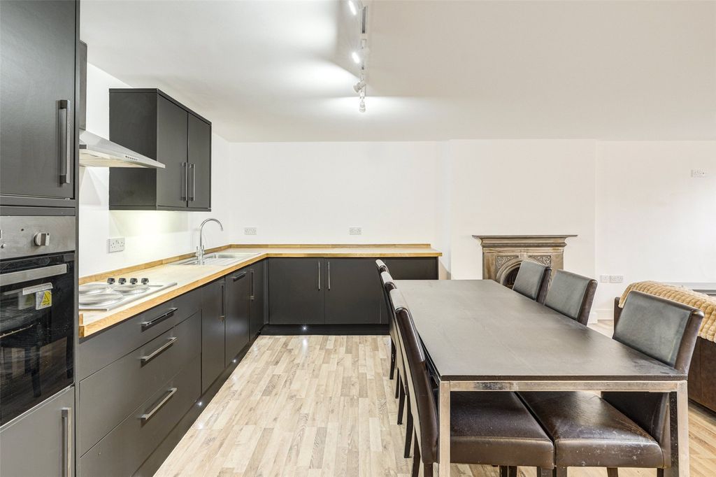 Property photo 2 of 12 Picture No. 08