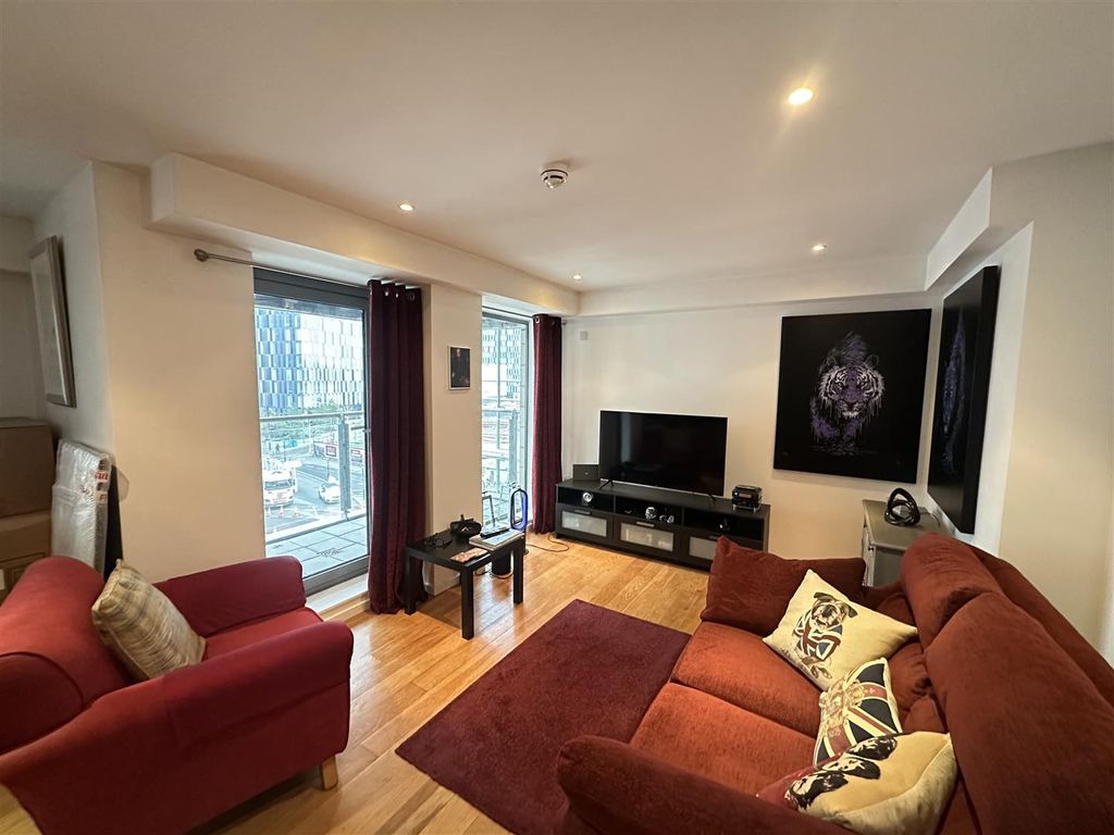 Property photo 2 of 12