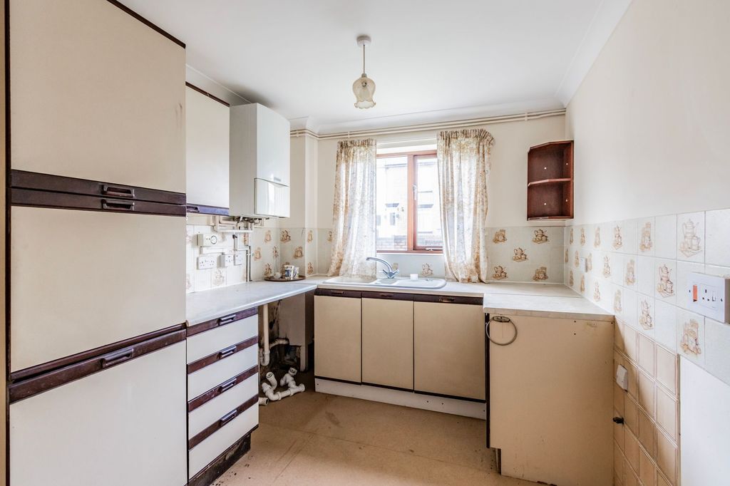 Property photo 3 of 10