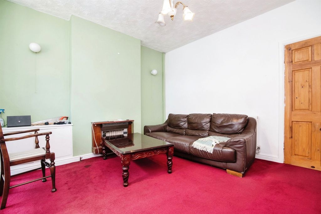 Property photo 2 of 15