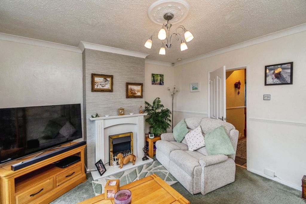 Property photo 3 of 19 Pbox-Img.Jpg