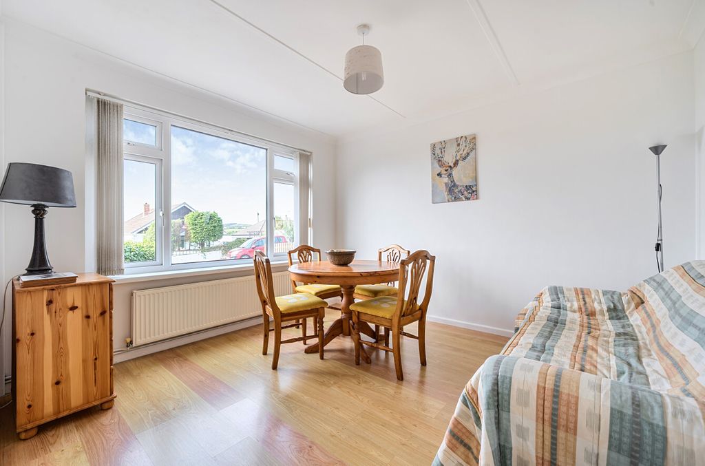 Property photo 3 of 25 1336996-1-689Dfbc...