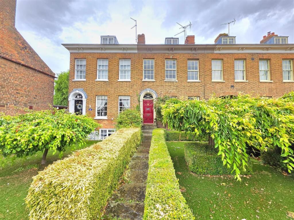 Property photo 1 of 33